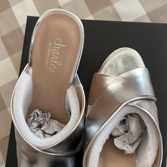 Charles By Charles David/ Latrice Wedges Sandals/ Silver - Picture 4 of 6